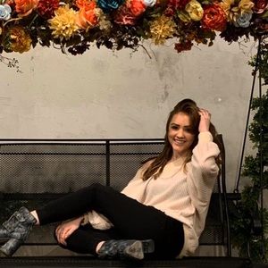 Meet your Posher, Haley